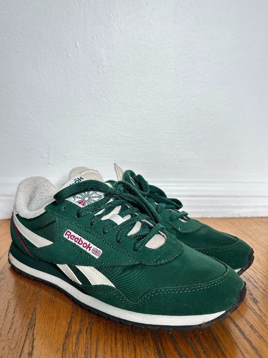 Reebok Shoes - Reebok Women's Classic AZ Shoe US 9